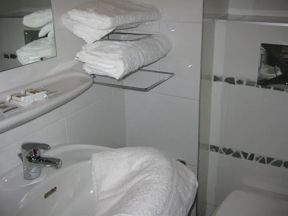 Tipi Hotel 2*